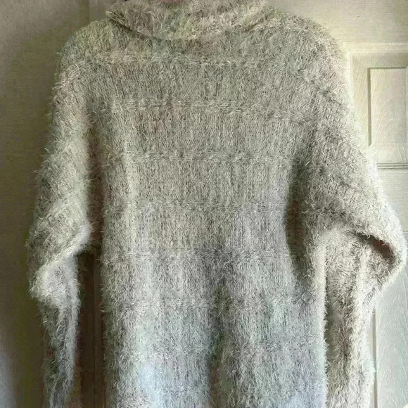 American rag sweater, soft and fuzzy, multicolor threads - Picture 3 of 4